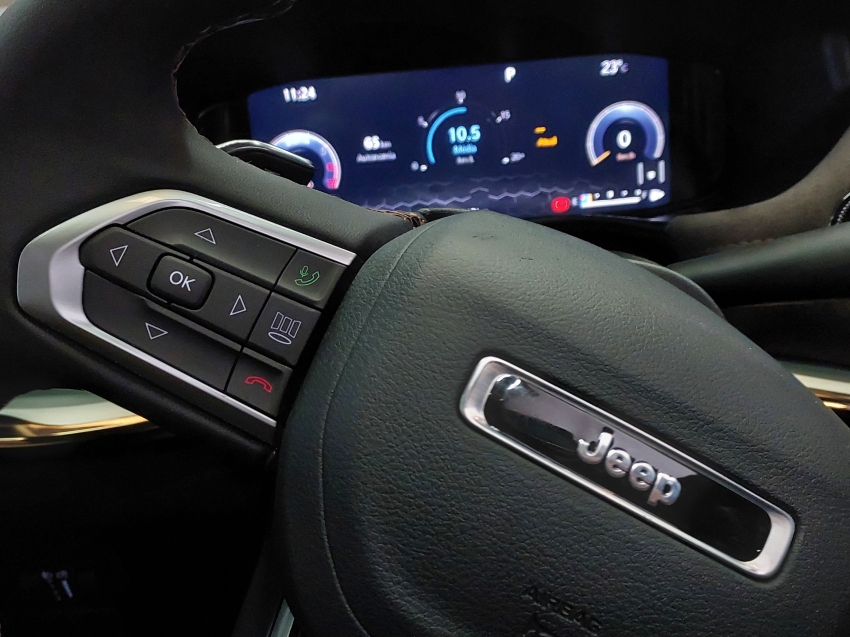 jeep commander 1.3 t270 turbo flex overland at6 4p automatico 202220 jeep commander 1.3 t270 turbo flex overland at6 4p automatico 202220