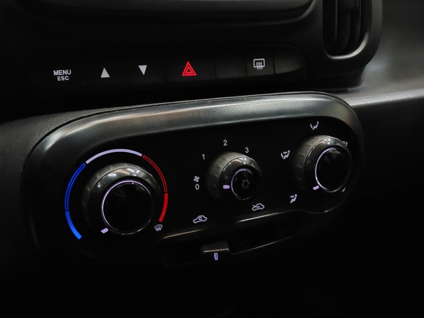 fiat mobi 1.0 evo flex like. manual 4p 202311 fiat mobi 1.0 evo flex like. manual 4p 202311