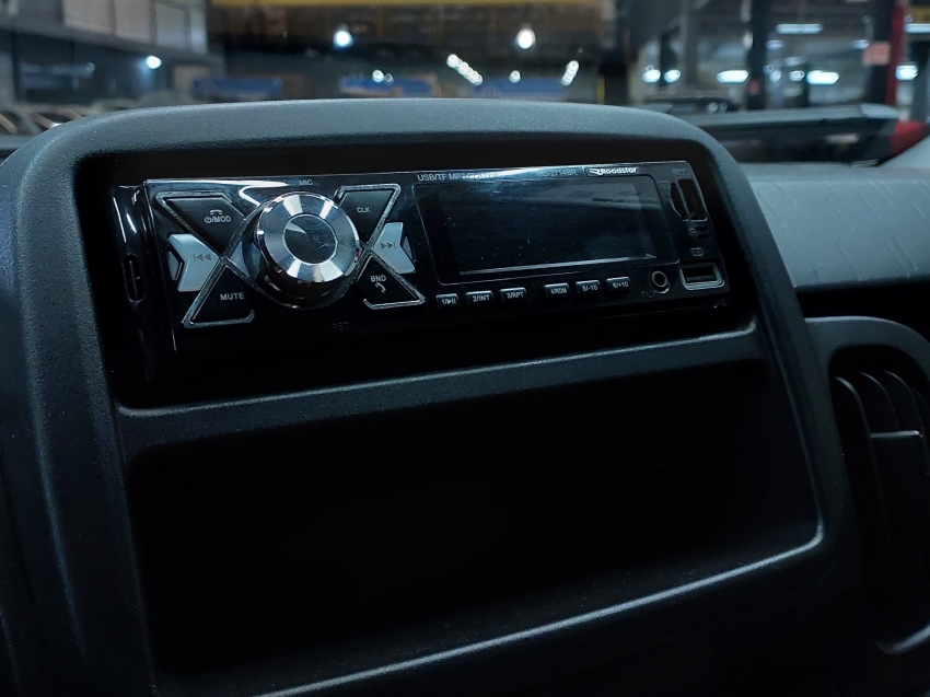 fiat mobi 1.0 evo flex like. manual 4p 202313 fiat mobi 1.0 evo flex like. manual 4p 202313