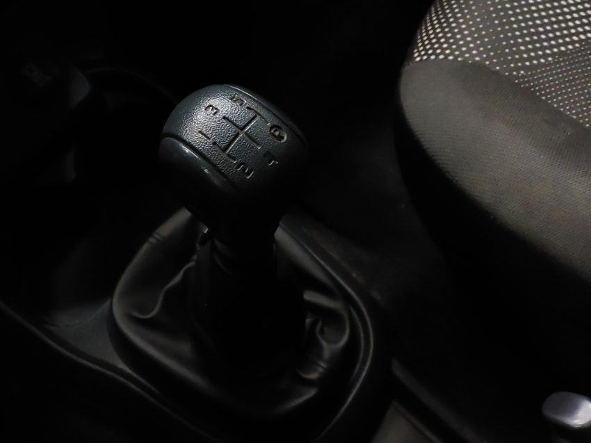 fiat mobi 1.0 evo flex like. manual 4p 202312 fiat mobi 1.0 evo flex like. manual 4p 202312