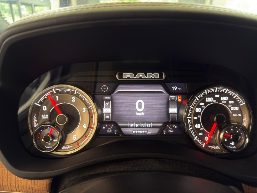 ram 3500 6.7 i6 turbo diesel limited longhorn cd 4x4 automatico 4p 20228 ram 3500 6.7 i6 turbo diesel limited longhorn cd 4x4 automatico 4p 20228