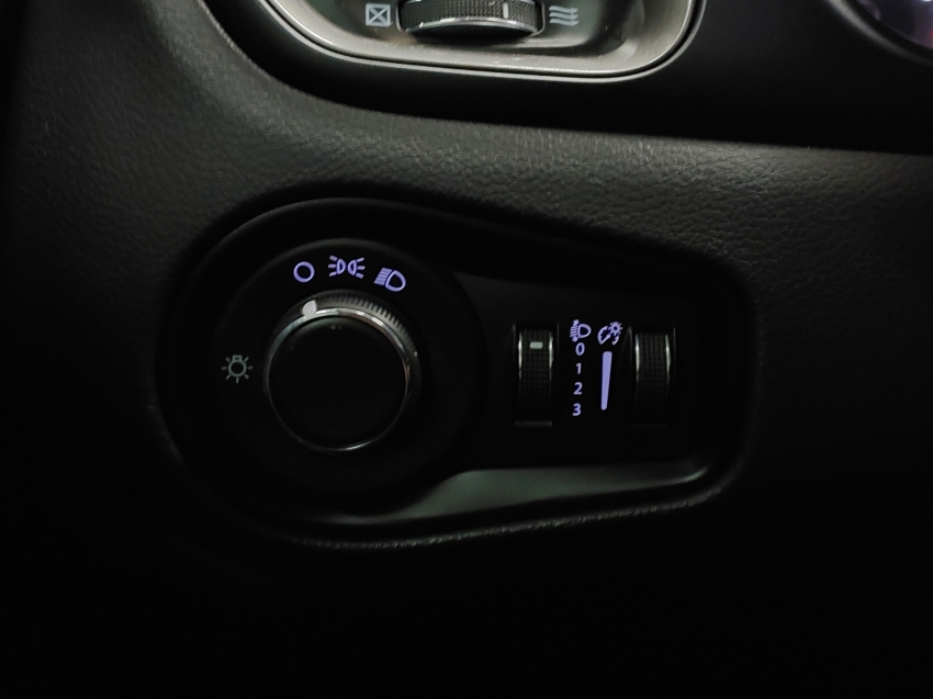 jeep renegade 1.3 t270 turbo flex sport at6 4p automatico 202317 jeep renegade 1.3 t270 turbo flex sport at6 4p automatico 202317