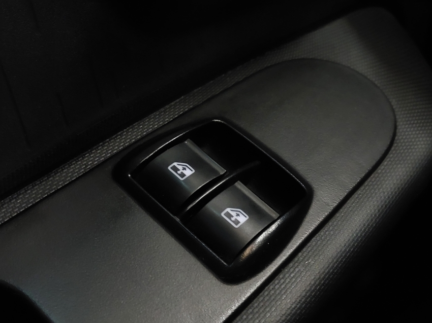 fiat mobi 1.0 evo flex like. manual 4p 202414 fiat mobi 1.0 evo flex like. manual 4p 202414