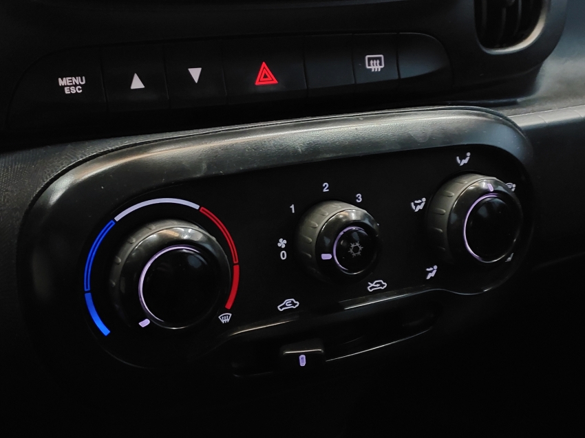 fiat mobi 1.0 evo flex like. manual 4p 202411 fiat mobi 1.0 evo flex like. manual 4p 202411