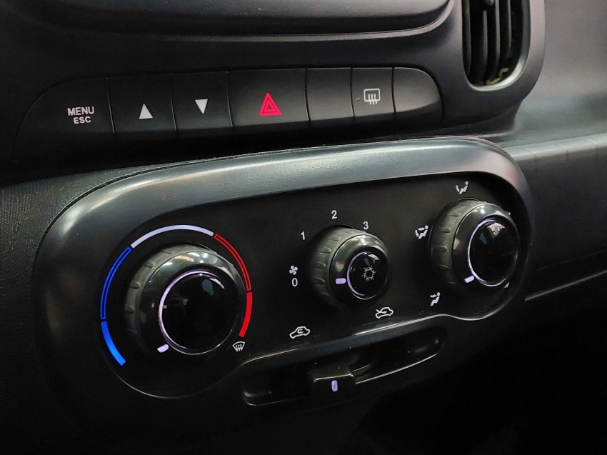 fiat mobi 1.0 evo flex like. manual 4p 202411 fiat mobi 1.0 evo flex like. manual 4p 202411