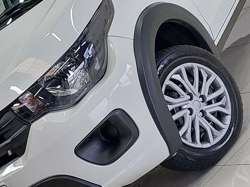 fiat mobi 1.0 evo flex like. manual 4p 202317 fiat mobi 1.0 evo flex like. manual 4p 202317