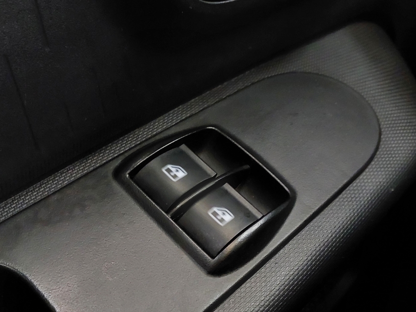 fiat mobi 1.0 evo flex like. manual 4p 202414 fiat mobi 1.0 evo flex like. manual 4p 202414