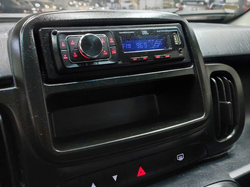 fiat mobi 1.0 evo flex like. manual 4p 202312 fiat mobi 1.0 evo flex like. manual 4p 202312