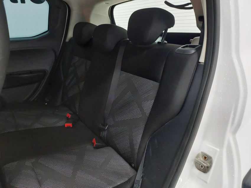 fiat mobi 1.0 evo flex like. manual 4p 20239 fiat mobi 1.0 evo flex like. manual 4p 20239