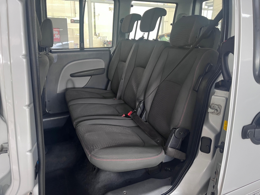 fiat doblo 1.8 mpi adventure 16v flex 4p manual 20138 fiat doblo 1.8 mpi adventure 16v flex 4p manual 20138