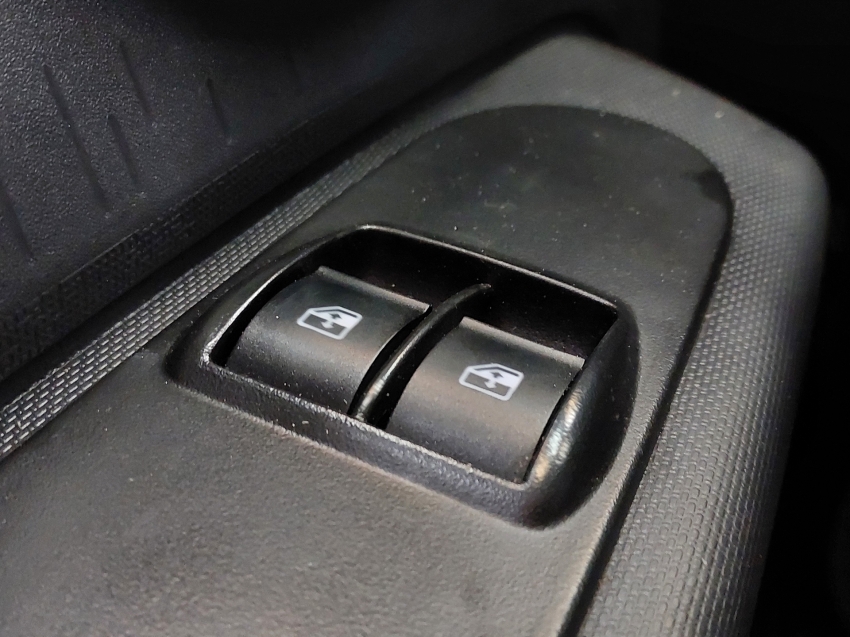 fiat mobi 1.0 evo flex like. manual 4p 202414