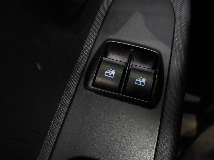 fiat mobi 1.0 evo flex like. manual 4p 202414