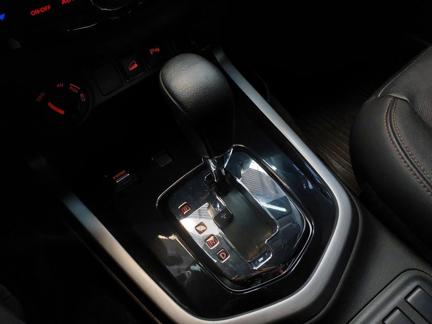 nissan frontier 2.3 16v turbo diesel xe cd 4x4 automatico 4p 202412