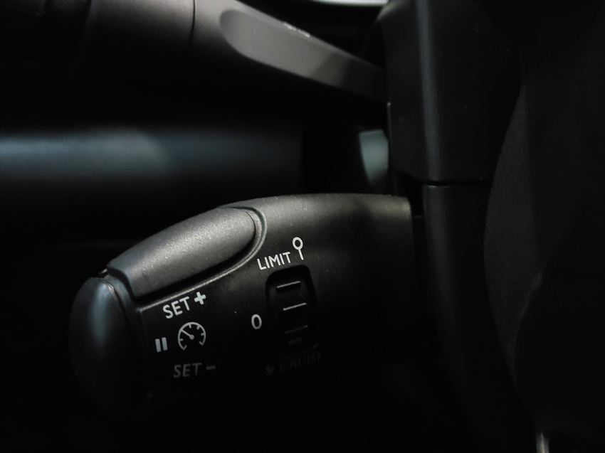 citroen c4 cactus 1.6 vti 120 flex live eat6 4p automatico 202218