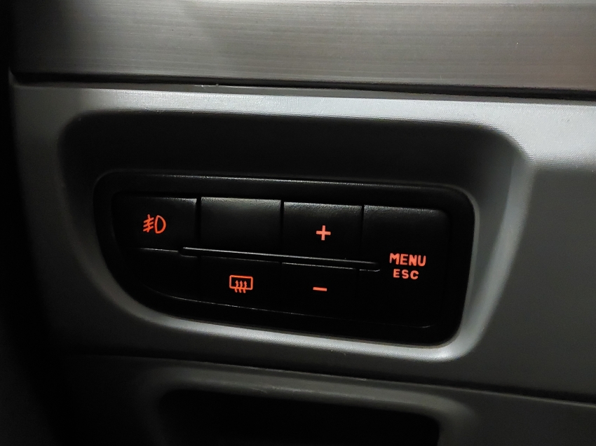 fiat grand siena 1.6 mpi essence 16v flex 4p automatizado automatico 201617