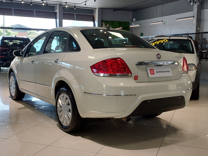 fiat linea 1.8 essence 16v flex 4p automatizado semiautomatico 20163