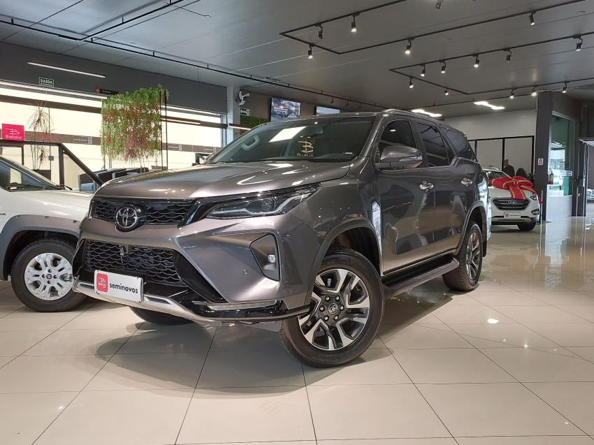 toyota hilux sw4 2.8 d-4d turbo diesel srx platinum 4x4 automatico 4p 202526