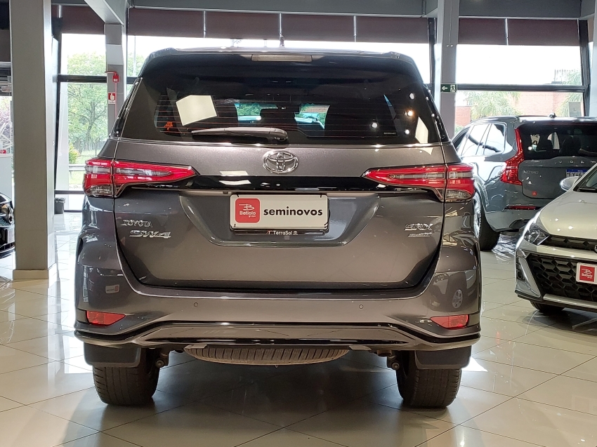 toyota hilux sw4 2.8 d-4d turbo diesel srx platinum 4x4 automatico 4p 20254