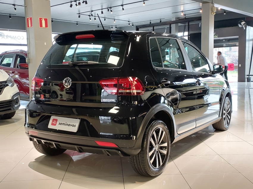 volkswagen fox 1.6 msi pepper 16v flex 4p automatizado 1.0 semiautomatico 20155