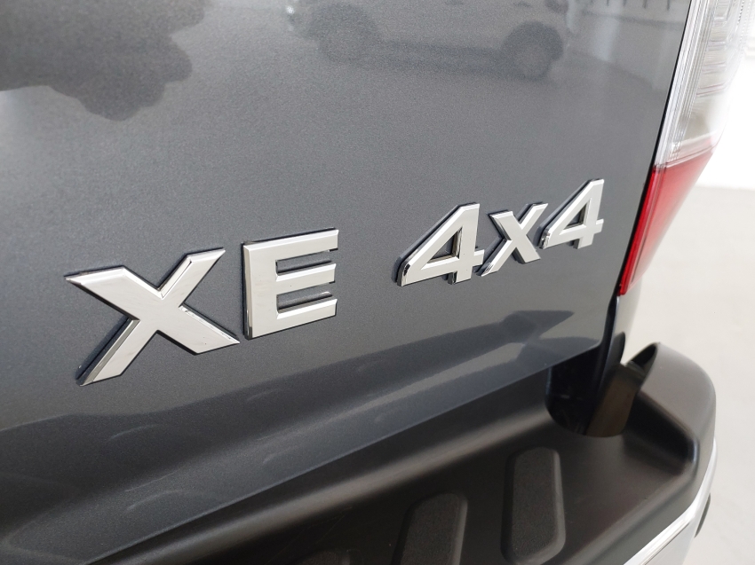 nissan frontier 2.3 16v turbo diesel xe cd 4x4 automatico 4p 202117