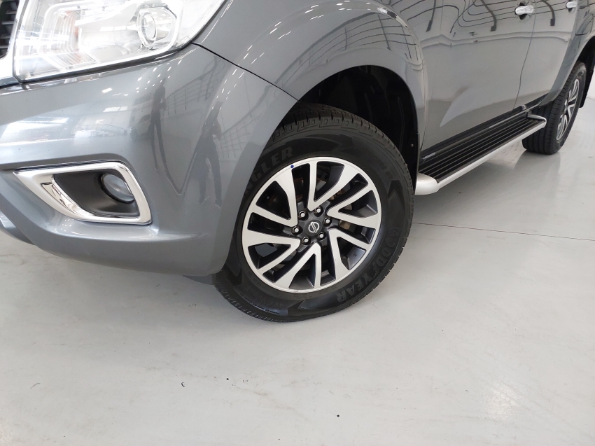 nissan frontier 2.3 16v turbo diesel xe cd 4x4 automatico 4p 202118