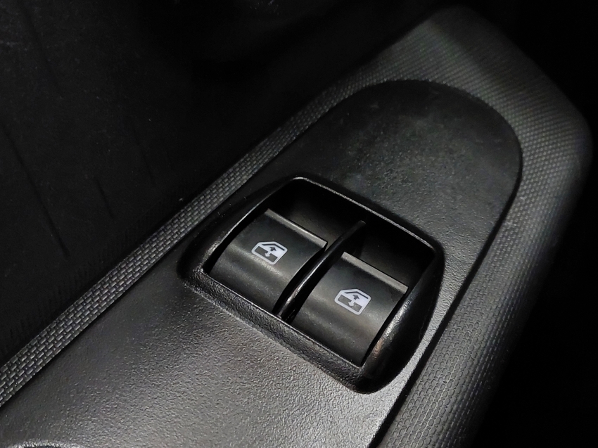 fiat mobi 1.0 evo flex like. manual 4p 202314