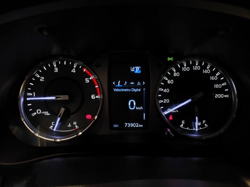 toyota hilux 2.8 d-4d turbo diesel cd srx 4x4 automatico 4p 202313