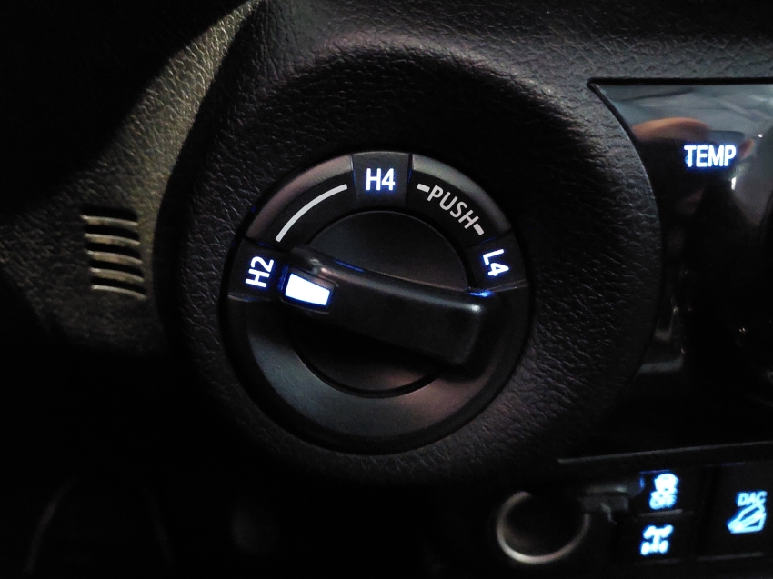 toyota hilux 2.8 d-4d turbo diesel cd srx 4x4 automatico 4p 202316