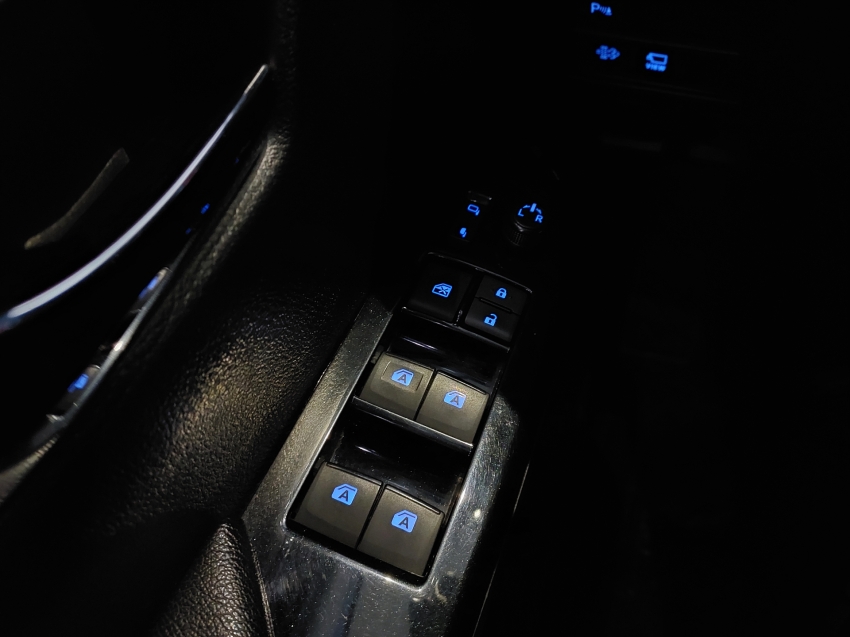 toyota hilux 2.8 d-4d turbo diesel cd srx 4x4 automatico 4p 202319