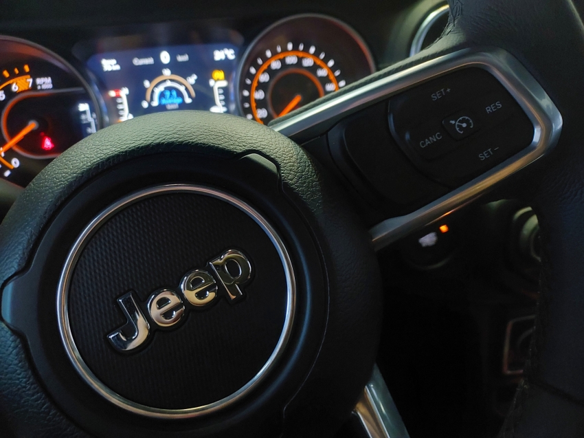 jeep wrangler 2.0 turbo gasolina unlimited overland 4p 4x4 at8 automatico 202118