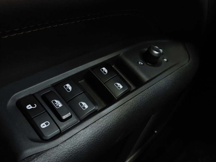 jeep commander 2.0 td380 turbo diesel overland at9 4p automatico 202323