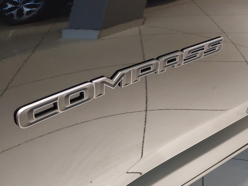 jeep compass 1.3 t270 turbo flex longitude at6 4p automatico 202423