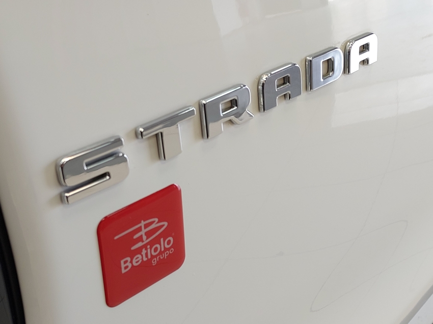 fiat strada 1.3 firefly flex freedom cd manual 4p 202318