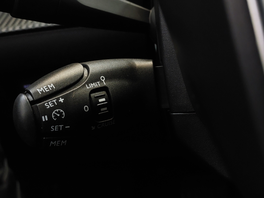 peugeot 208 1.6 16v flex griffe at6 4p automatico 202116