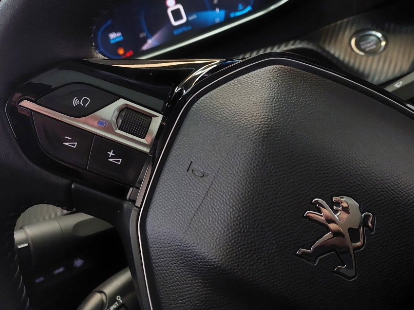 peugeot 208 1.6 16v flex griffe at6 4p automatico 202114