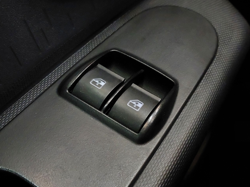 fiat mobi 1.0 evo flex like. manual 4p 202014