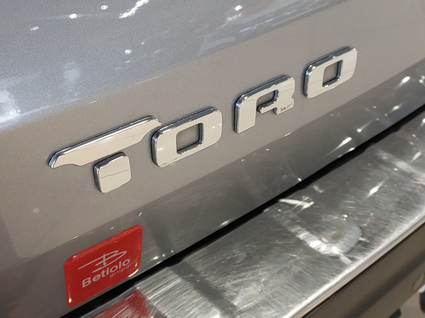 fiat toro 2.0 16v turbo diesel freedom 4wd at9 4p automatico 202123