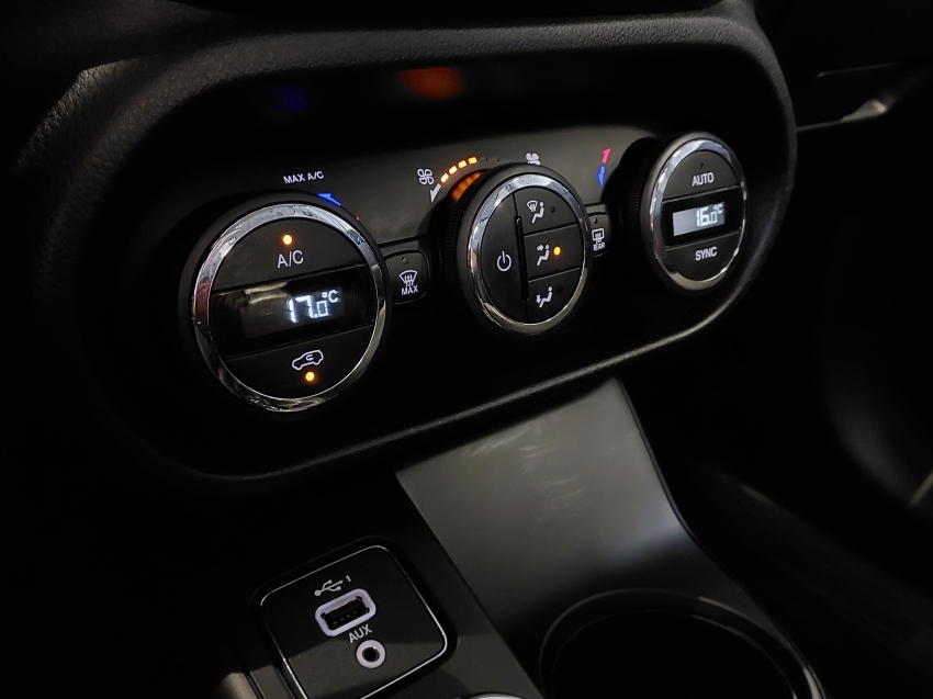 fiat toro 2.0 16v turbo diesel freedom 4wd at9 4p automatico 202112