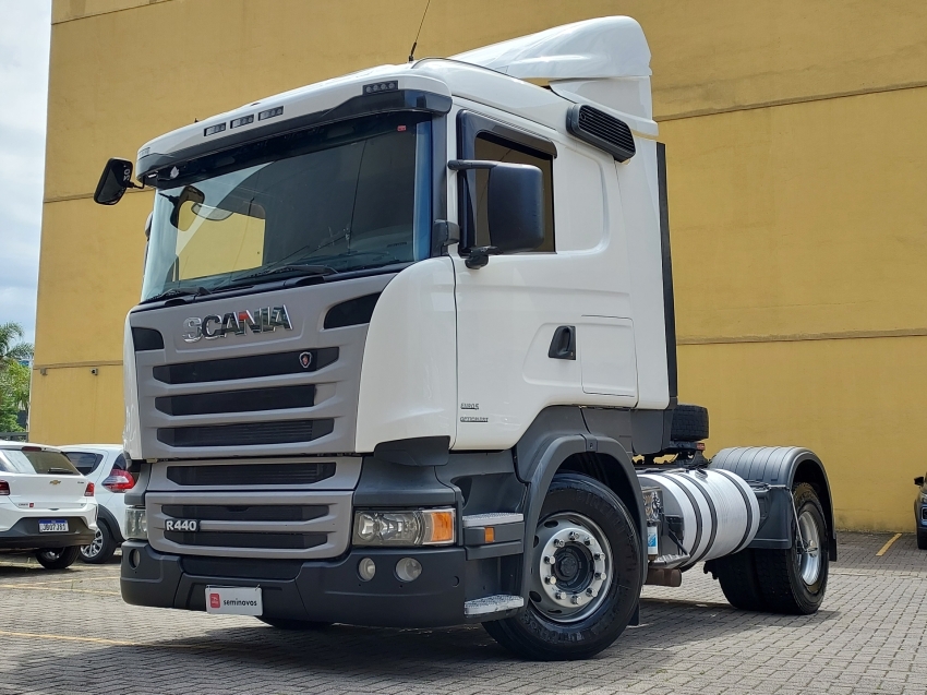 scania r 440 a 4x2 diesel 2p automatico 2014