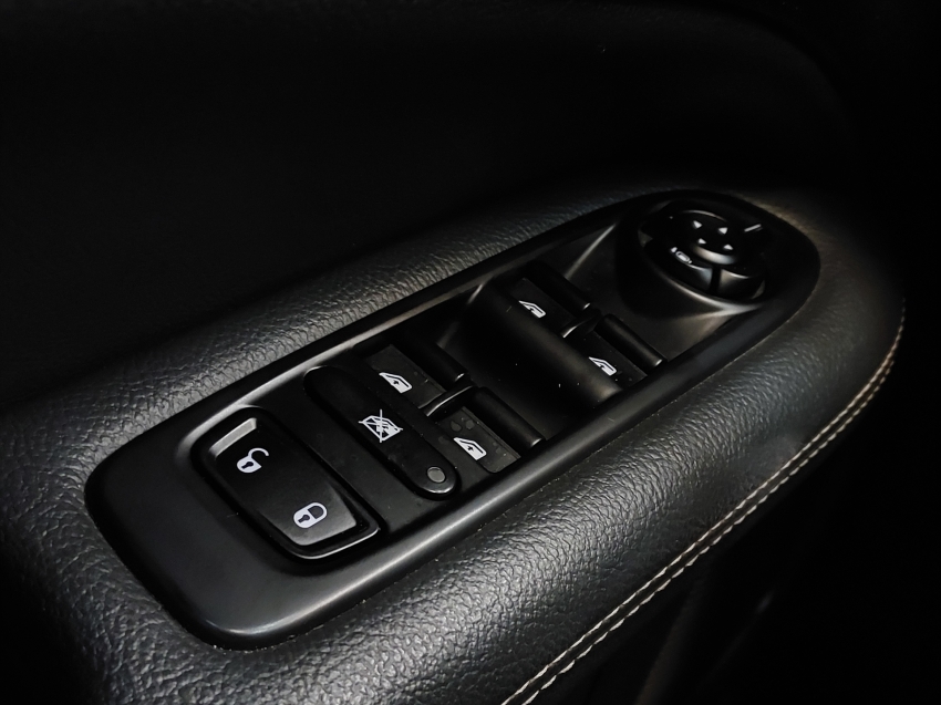 fiat toro 2.0 16v turbo diesel volcano 4wd at9 4p automatico 202421