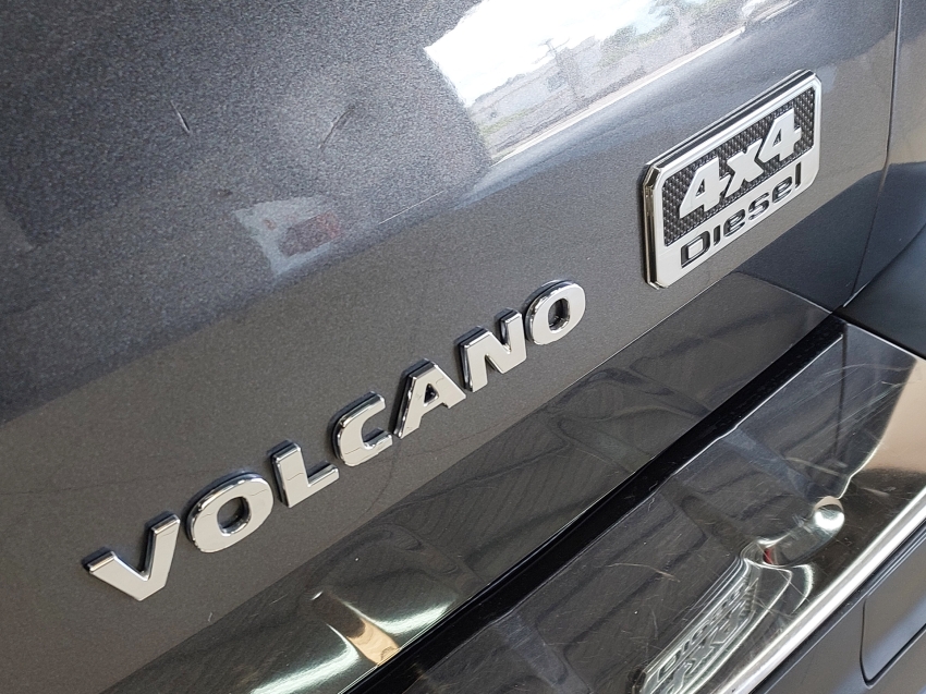 fiat toro 2.0 16v turbo diesel volcano 4wd at9 4p automatico 202423