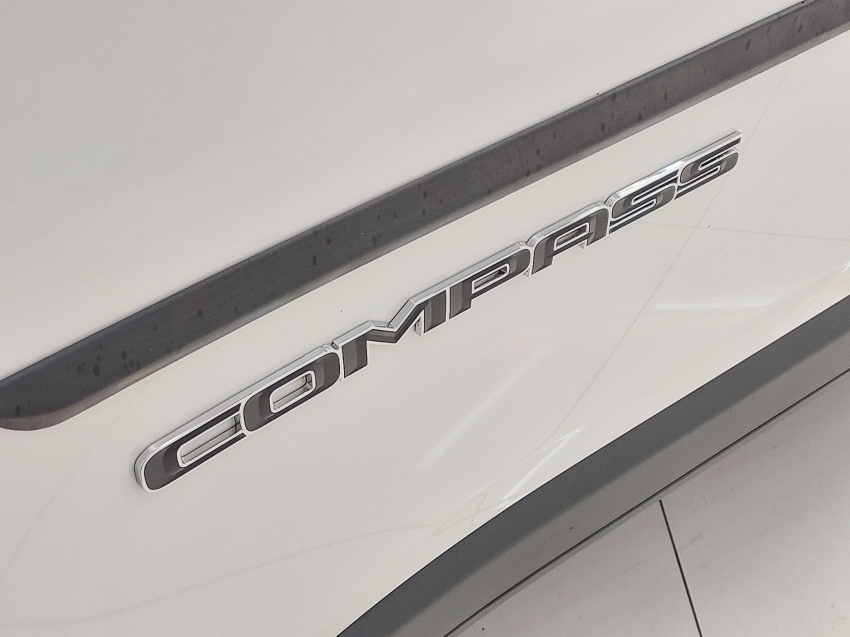 jeep compass 2.0 16v diesel longitude 4x4 automatico 4p 201721