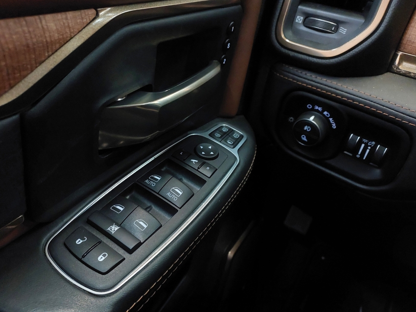 ram 3500 6.7 i6 turbo diesel limited longhorn cd 4x4 automatico 4p 202420