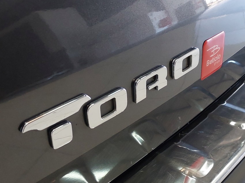 fiat toro 2.0 16v turbo diesel freedom 4wd at9 4p automatico 202319