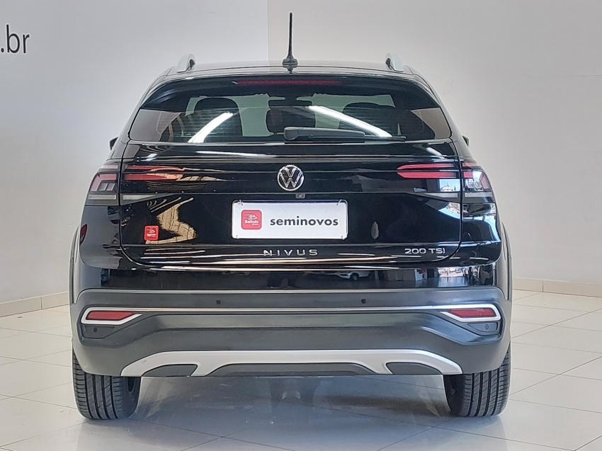 volkswagen nivus 1.0 200 tsi total flex highline automatico 4p 20235