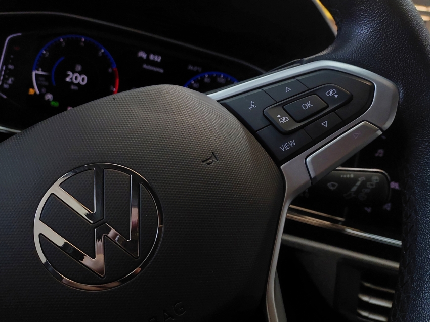 volkswagen nivus 1.0 200 tsi total flex highline automatico 4p 202316