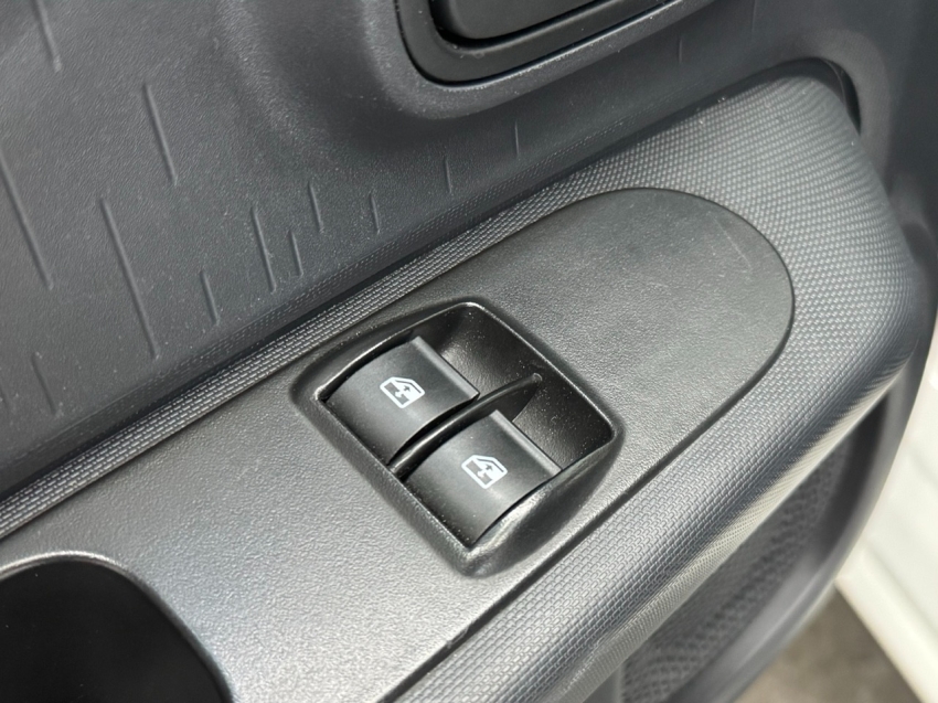 fiat mobi 1.0 evo flex like. manual 4p 202316