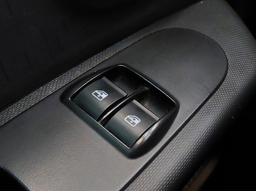 fiat mobi 1.0 evo flex like. manual 4p 202414