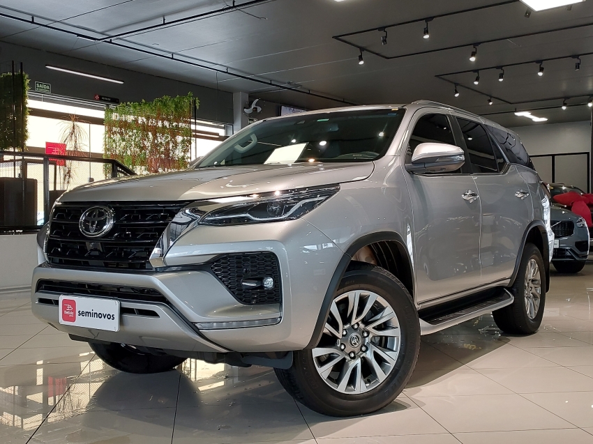 toyota hilux sw4 2.8 d-4d turbo diesel srx 4x4 automatico 4p 2022