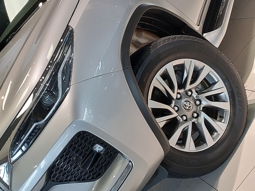 toyota hilux sw4 2.8 d-4d turbo diesel srx 4x4 automatico 4p 202224